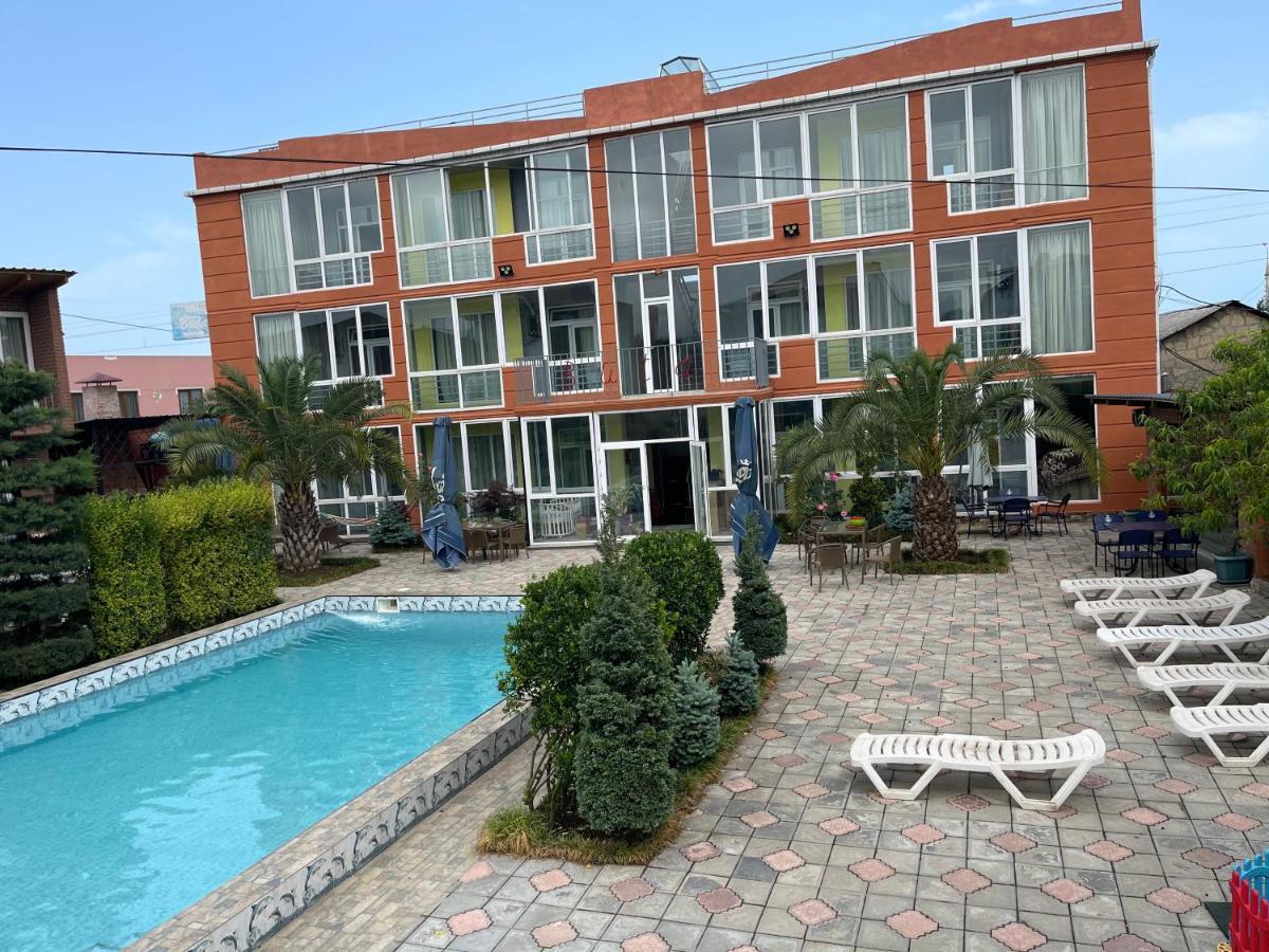 Hotel Buta Batumi Eksteriør billede